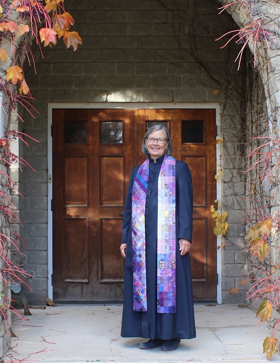 Photograph of our minister, Rev. Elizabeth Boehm-Wilson